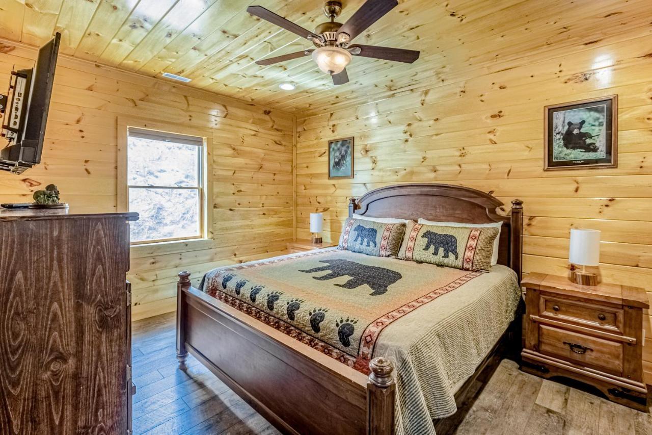Hilltop Cabin Bryson City Exterior photo